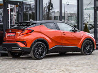 Toyota C-HR foto 2