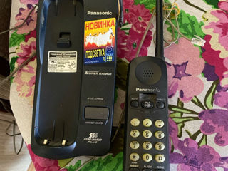 Стационарные телефоны б/у , рабочие , за оба 100 л.  Радиотелефон Panasonic, всё работает, только на