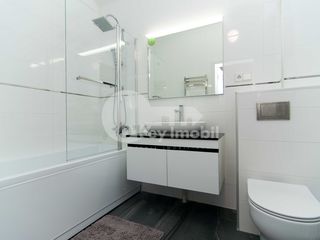 Chirie apartament, euroreparație, Centru, 600 € ! foto 7