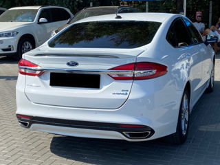 Ford Fusion foto 3