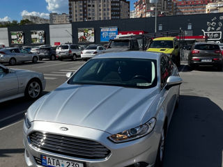 Ford Mondeo foto 1