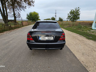 Mercedes E-Class foto 9