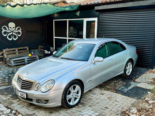 Mercedes E-Class foto 2