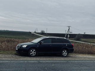 Toyota Avensis foto 3