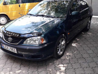 Toyota Avensis foto 5