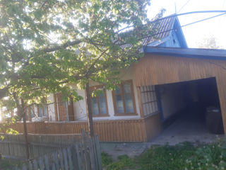 Casa cu gradina 18 ari in centrul sat. Puhoi plus bonus teren 36 ari / 30 km de Chișinău foto 2