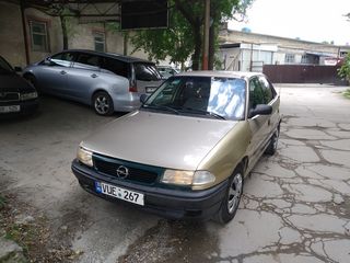 Opel Astra foto 3