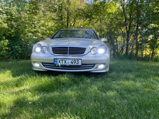 Mercedes C-Class foto 3