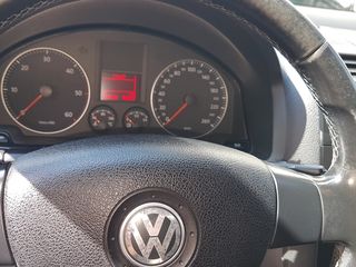 Volkswagen Jetta foto 9