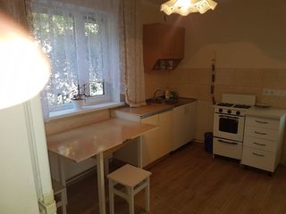 Apartament cu 2 camere, 40 m², Poșta Veche, Chișinău foto 2