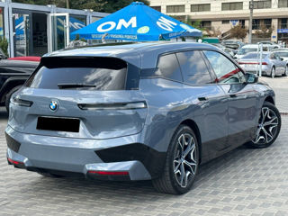 BMW iX foto 3
