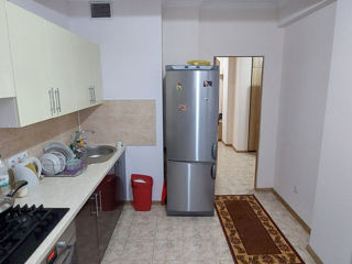 Apartament cu 2 camere, 55 m², Botanica, Chișinău foto 7