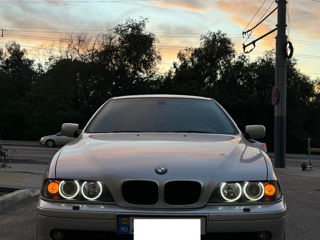 BMW 5 Series foto 5