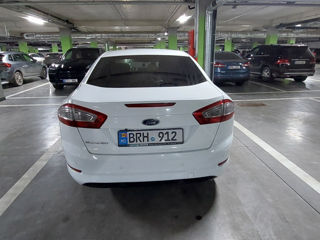 Ford Mondeo foto 2