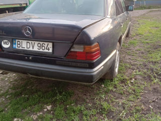 Mercedes Series (W124) foto 4