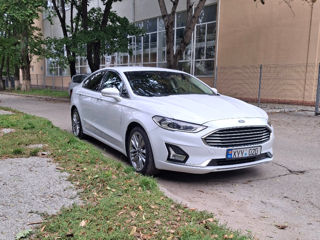 Ford Fusion foto 1