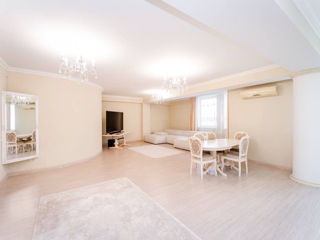 Apartament cu 2 camere, 123 m², Centru, Chișinău foto 2