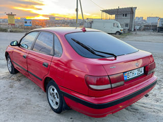 Toyota Carina foto 3