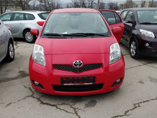 Toyota Yaris foto 2