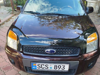 Ford Fusion foto 4