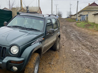 Jeep Cherokee foto 6