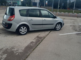 Renault Grand Scenic foto 8