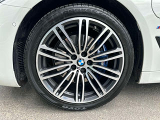 BMW 5 Series foto 6