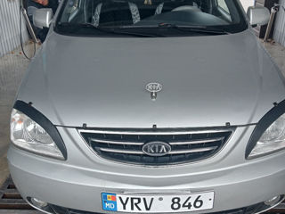 KIA Carens foto 2