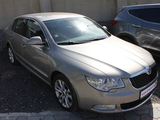 Skoda Superb foto 2