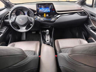 Toyota C-HR foto 8