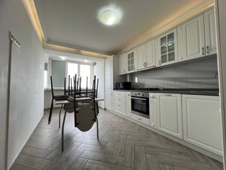 Apartament cu 2 camere, 88 m², Buiucani, Chișinău foto 5