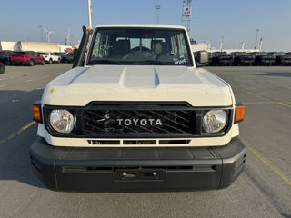 Toyota Land Cruiser foto 2