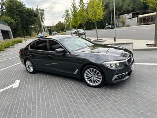 BMW 5 Series foto 8