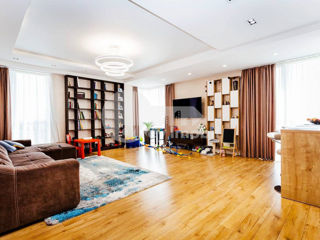 Apartament cu 4 camere, 130 m², Periferie, Ialoveni foto 1
