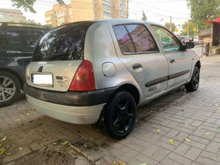 Renault Clio foto 5