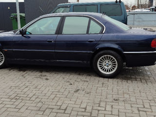 BMW 7 Series foto 3