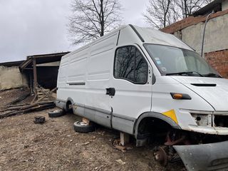 Dezmembrez Iveco Daily Разбираю foto 2