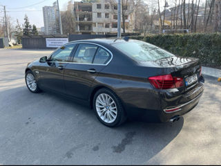 BMW 5 Series foto 4