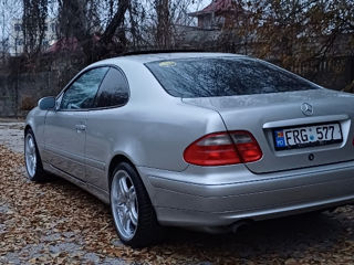 Mercedes CLK-Class foto 2