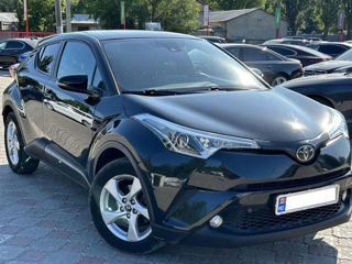 Toyota C-HR foto 1