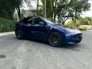 Tesla Model Y foto 5