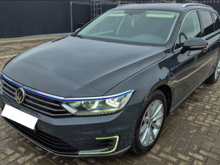 Volkswagen Passat foto 3