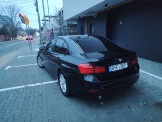 BMW 3 Series foto 7