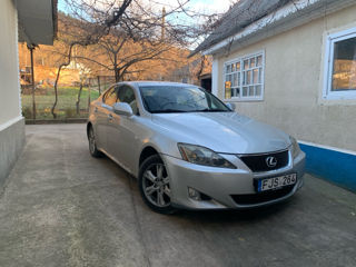 Lexus IS Series