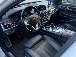 BMW 7 Series foto 2