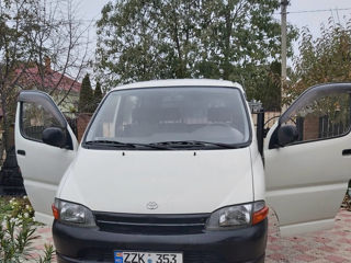 Toyota Hiace foto 7