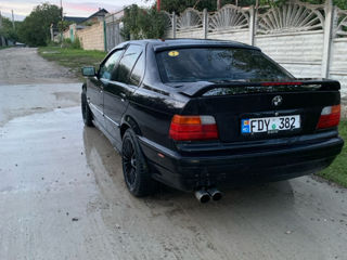 BMW 3 Series foto 4