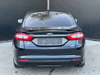 Ford Fusion foto 6