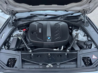 BMW 5 Series foto 4