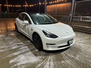 Tesla Model 3 foto 5